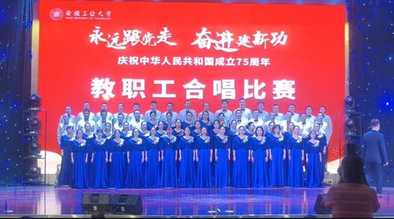 图片包含 游戏机, 瓶子 描述已自动生成 图片包含 游戏机, 瓶子 描述已自动生成